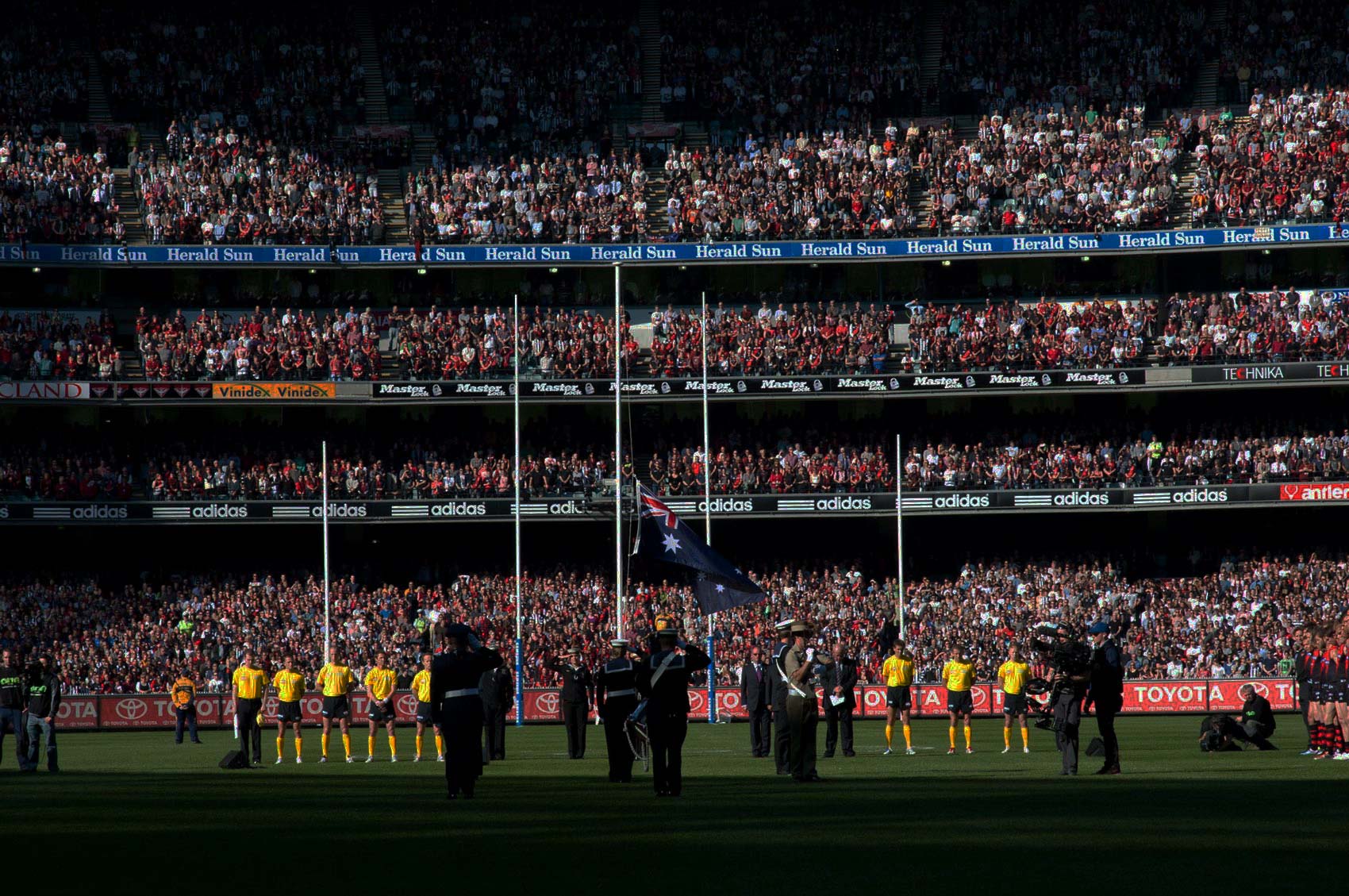 2002 Anzac Day crowd