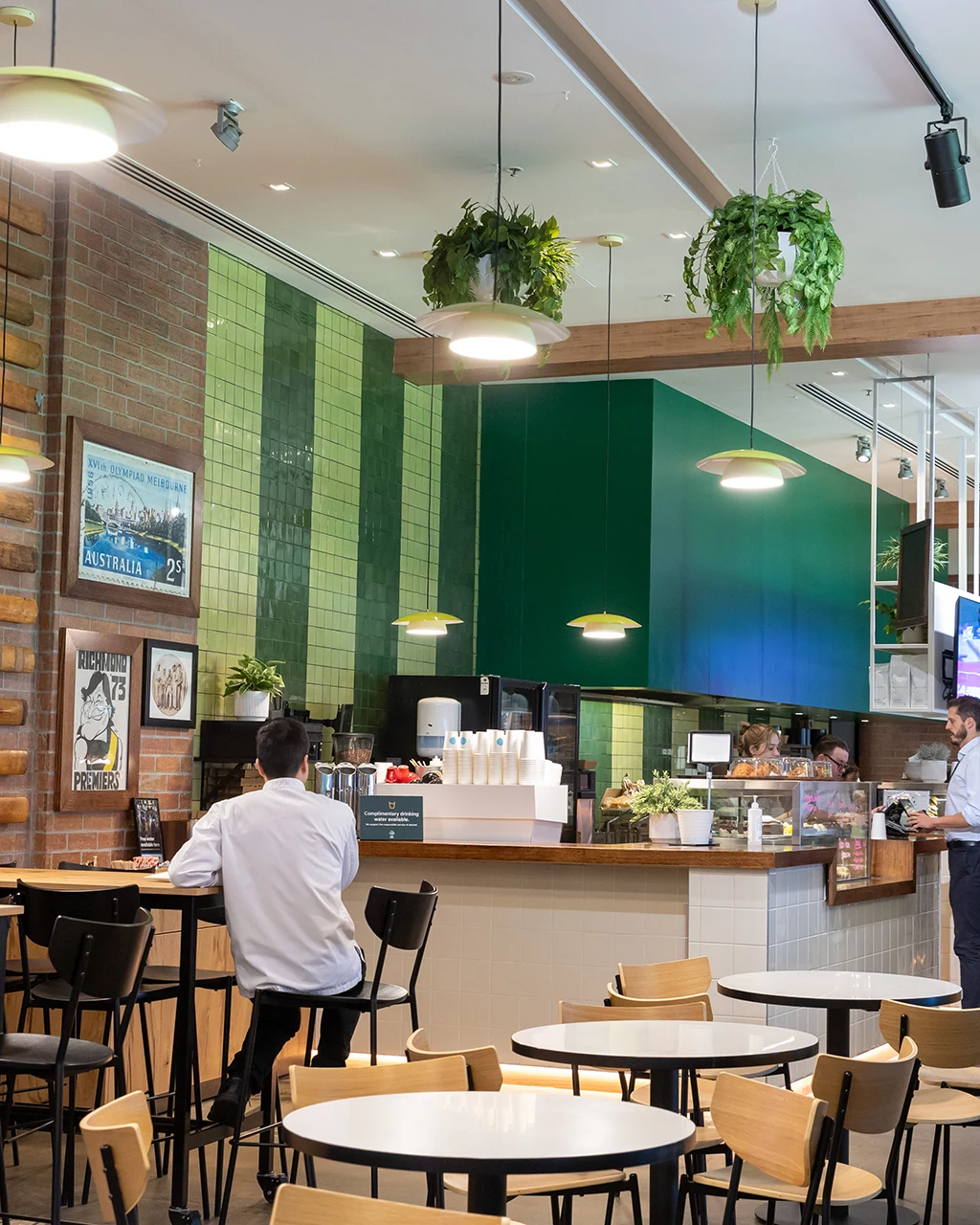WBBL_151124_013_PaddockCafe_TextWithImage_Desktop.webp