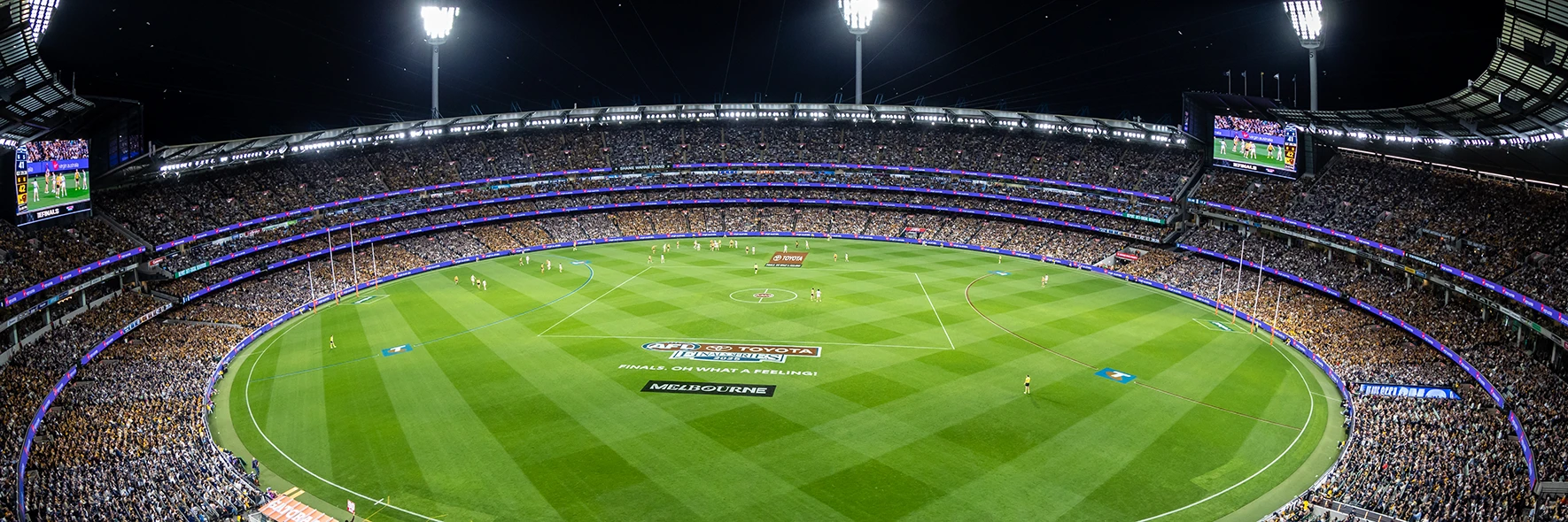 Packed MCG for Geelong final match