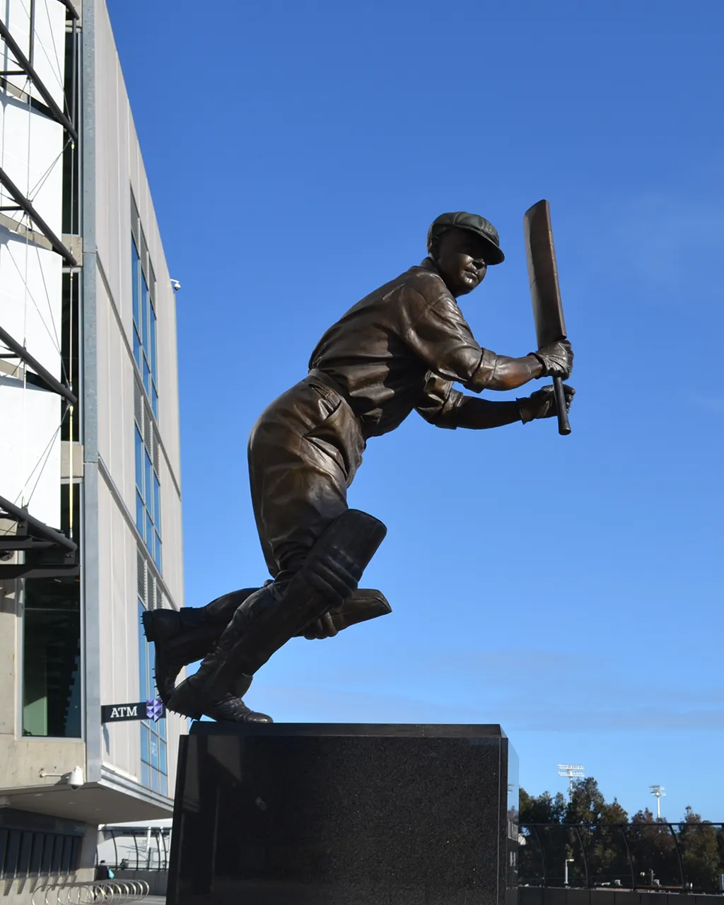 DSC_0049_BillPonsfordStatue_TextWithImage_Desktop.webp