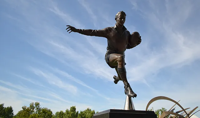 DSC_0140_HaydnBuntonStatue_ImageCard.webp